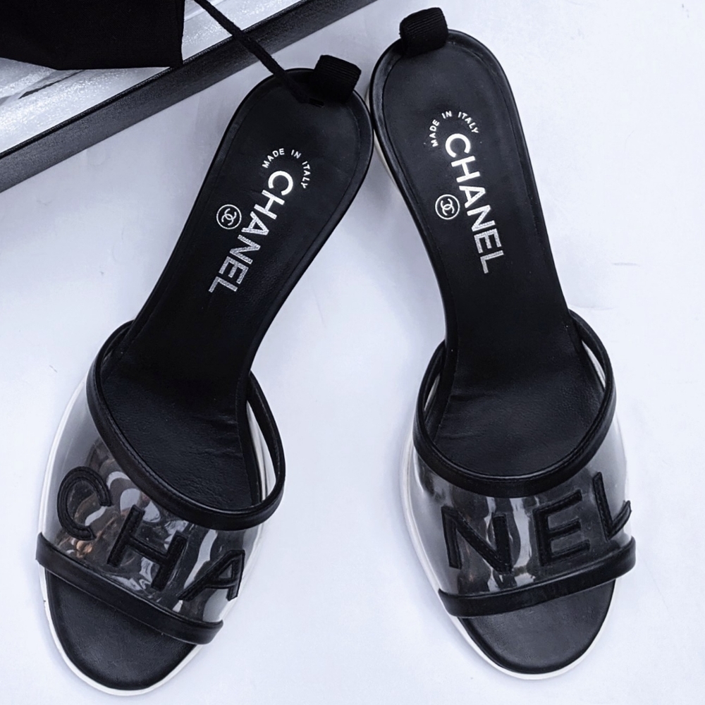 🤩CHANEL🤩PVC Transparent Sandal Mules 2019 - Picture 4 of 13